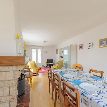 Maison 6 Pers Avec Jardin, Wifi Et Parking Prive - Fr-1-535-20 Holiday home Chatelaillon-Plage