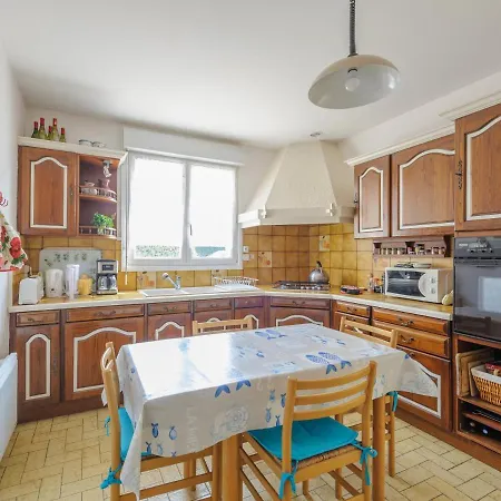 Holiday home Maison 6 Pers Avec Jardin, Wifi Et Parking Prive - Fr-1-535-20